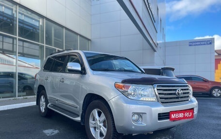 Toyota Land Cruiser 200, 2014 год, 3 300 000 рублей, 3 фотография