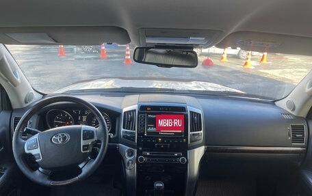 Toyota Land Cruiser 200, 2014 год, 3 300 000 рублей, 7 фотография