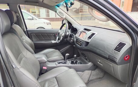 Toyota Hilux VII, 2011 год, 1 950 000 рублей, 8 фотография