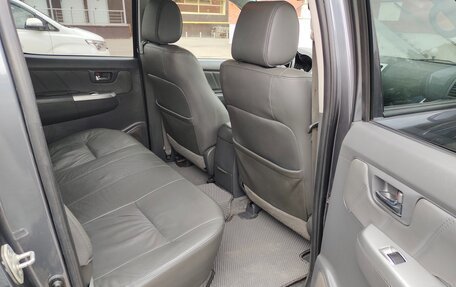 Toyota Hilux VII, 2011 год, 1 950 000 рублей, 7 фотография