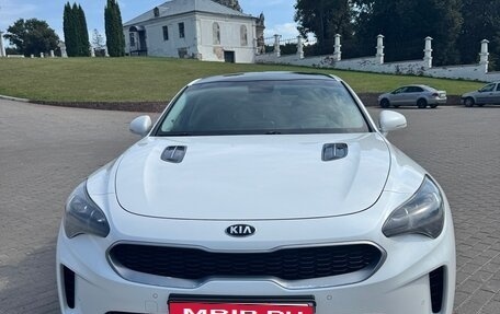 KIA Stinger I, 2018 год, 2 200 000 рублей, 1 фотография