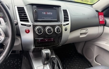 Mitsubishi Pajero Sport II рестайлинг, 2012 год, 1 825 000 рублей, 20 фотография