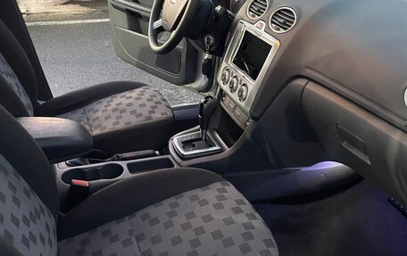 Ford Focus II рестайлинг, 2005 год, 250 000 рублей, 18 фотография