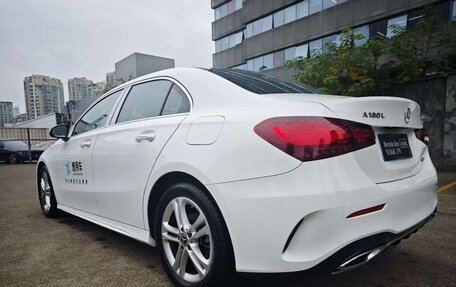 Mercedes-Benz A-Класс, 2022 год, 1 950 000 рублей, 6 фотография