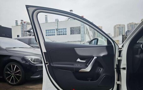 Mercedes-Benz A-Класс, 2022 год, 1 950 000 рублей, 8 фотография