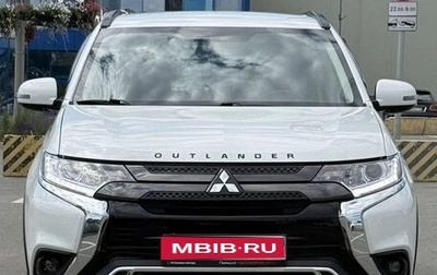 Mitsubishi Outlander III рестайлинг 3, 2022 год, 1 980 000 рублей, 1 фотография