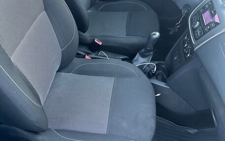 Renault Logan II, 2019 год, 850 000 рублей, 6 фотография