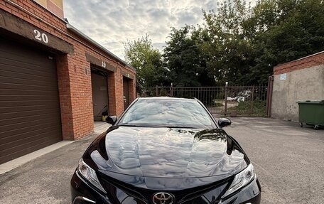 Toyota Camry, 2021 год, 4 950 000 рублей, 2 фотография