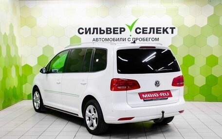 Volkswagen Touran III, 2011 год, 800 000 рублей, 6 фотография