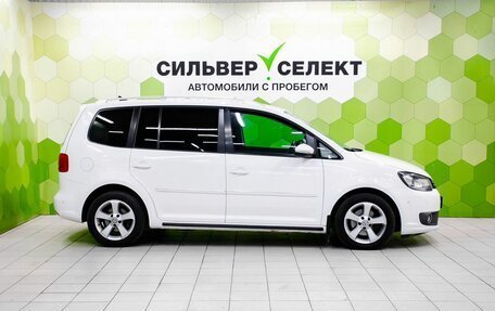 Volkswagen Touran III, 2011 год, 800 000 рублей, 8 фотография