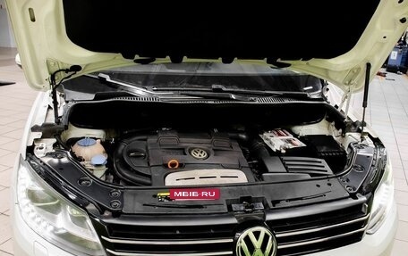 Volkswagen Touran III, 2011 год, 800 000 рублей, 23 фотография