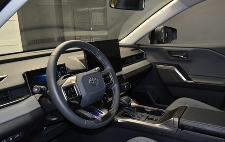 Toyota RAV4, 2026 год, 4 395 000 рублей, 19 фотография