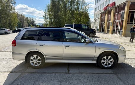 Nissan Wingroad III, 2002 год, 500 000 рублей, 2 фотография