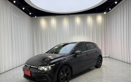 Volkswagen Golf VIII, 2023 год, 1 560 000 рублей, 3 фотография