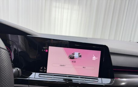 Volkswagen Golf VIII, 2023 год, 1 560 000 рублей, 12 фотография