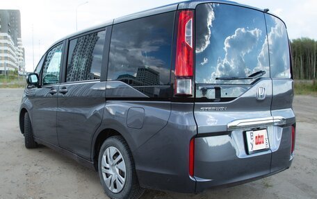 Honda Stepwgn IV, 2020 год, 2 300 000 рублей, 7 фотография