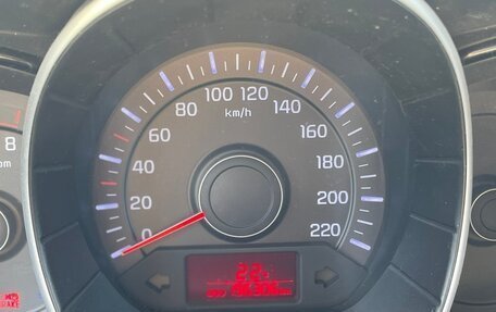 KIA Rio III рестайлинг, 2011 год, 700 000 рублей, 18 фотография