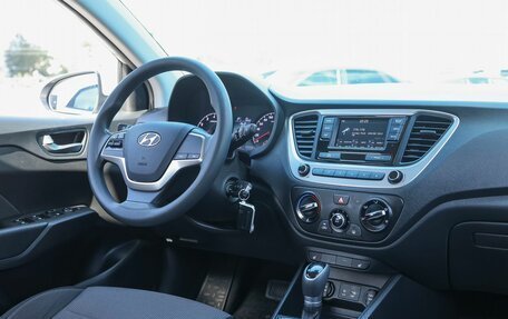 Hyundai Solaris II рестайлинг, 2019 год, 1 399 000 рублей, 10 фотография