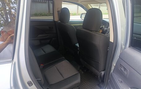 Mitsubishi Outlander III рестайлинг 3, 2012 год, 1 500 000 рублей, 8 фотография
