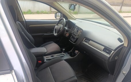Mitsubishi Outlander III рестайлинг 3, 2012 год, 1 500 000 рублей, 9 фотография