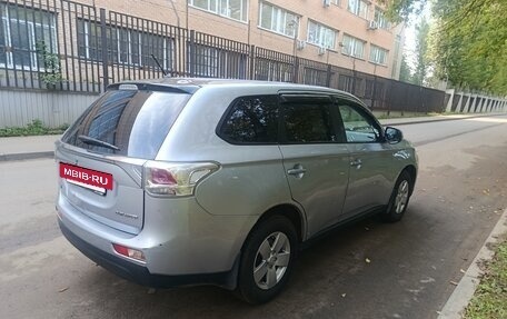 Mitsubishi Outlander III рестайлинг 3, 2012 год, 1 500 000 рублей, 11 фотография
