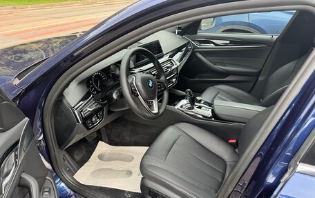 BMW 5 серия, 2018 год, 2 430 000 рублей, 14 фотография