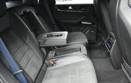 Porsche Cayenne III, 2025 год, 32 500 000 рублей, 21 фотография
