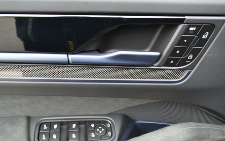 Porsche Cayenne III, 2025 год, 32 500 000 рублей, 30 фотография