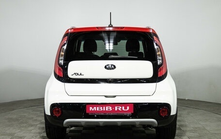 KIA Soul II рестайлинг, 2018 год, 1 649 700 рублей, 6 фотография