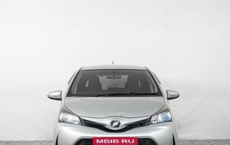 Toyota Vitz, 2015 год, 749 000 рублей, 2 фотография