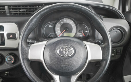 Toyota Vitz, 2015 год, 749 000 рублей, 16 фотография