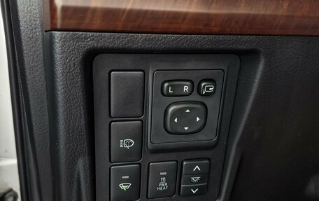 Toyota Land Cruiser Prado 150 рестайлинг 2, 2015 год, 2 639 000 рублей, 22 фотография