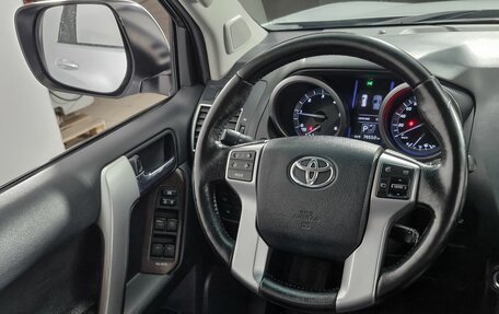 Toyota Land Cruiser Prado 150 рестайлинг 2, 2015 год, 2 639 000 рублей, 17 фотография