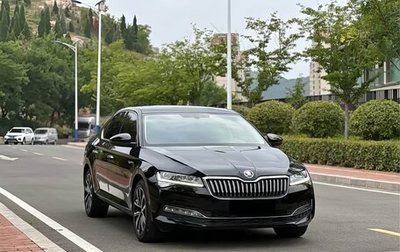 Skoda Superb III рестайлинг, 2021 год, 1 940 000 рублей, 1 фотография