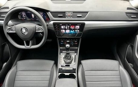 Skoda Superb III рестайлинг, 2021 год, 1 940 000 рублей, 7 фотография