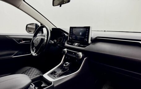 Toyota RAV4, 2019 год, 2 750 000 рублей, 12 фотография