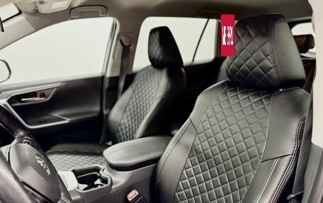 Toyota RAV4, 2019 год, 2 750 000 рублей, 13 фотография