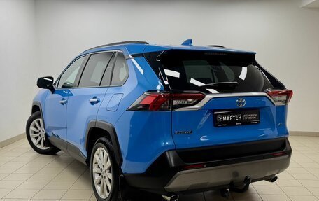 Toyota RAV4, 2019 год, 3 215 000 рублей, 4 фотография