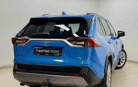 Toyota RAV4, 2019 год, 3 215 000 рублей, 6 фотография