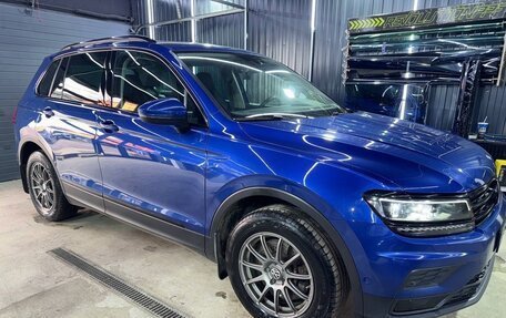 Volkswagen Tiguan II, 2018 год, 2 100 000 рублей, 3 фотография