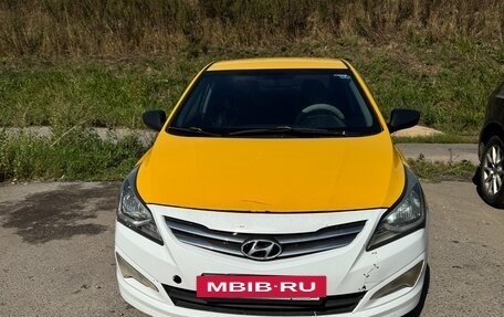 Hyundai Solaris II рестайлинг, 2015 год, 350 000 рублей, 2 фотография