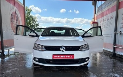 Volkswagen Jetta VI, 2013 год, 930 000 рублей, 1 фотография