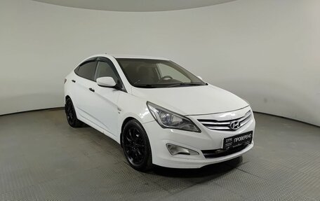 Hyundai Solaris II рестайлинг, 2015 год, 715 000 рублей, 3 фотография