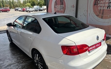 Volkswagen Jetta VI, 2013 год, 930 000 рублей, 8 фотография