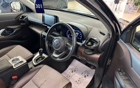 Toyota Yaris Cross, 2022 год, 2 279 000 рублей, 10 фотография