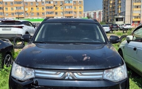 Mitsubishi Outlander III рестайлинг 3, 2012 год, 950 000 рублей, 1 фотография
