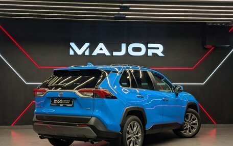 Toyota RAV4, 2020 год, 3 390 000 рублей, 2 фотография
