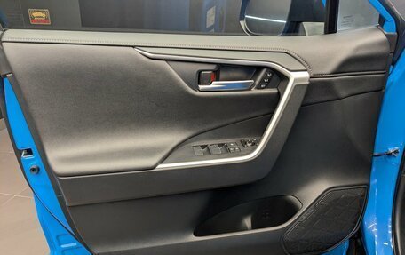 Toyota RAV4, 2020 год, 3 390 000 рублей, 10 фотография