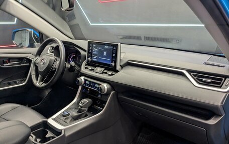 Toyota RAV4, 2020 год, 3 390 000 рублей, 19 фотография