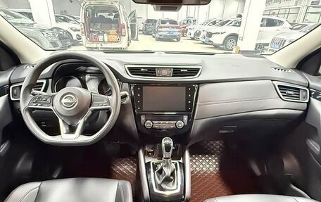 Nissan Qashqai, 2023 год, 1 800 000 рублей, 12 фотография